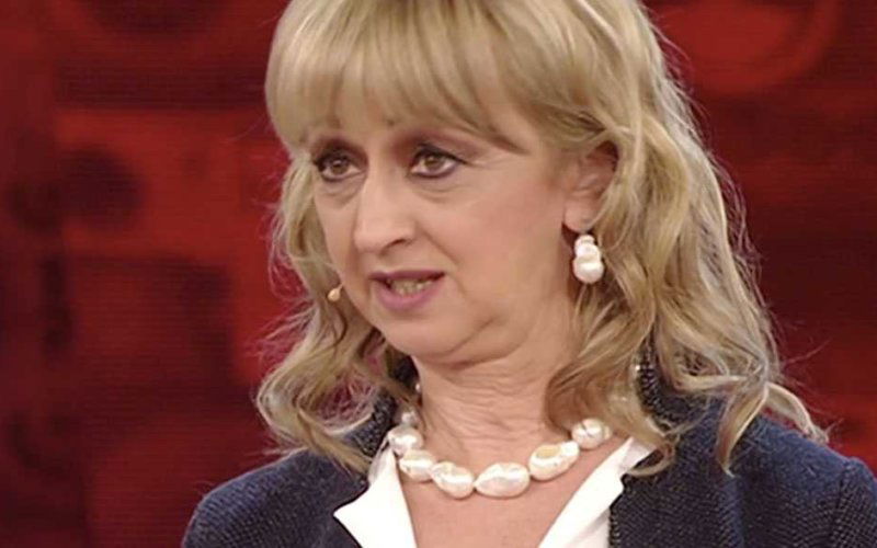amici 18 giudice esterno zittisce il pubblico