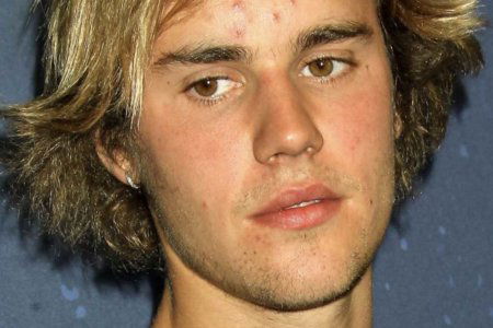 justin bieber tatuaggio in faccia