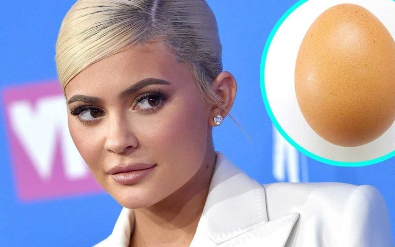 kylie jenner uovo