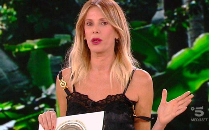 Alessia Marcuzzi Isola dei Famosi