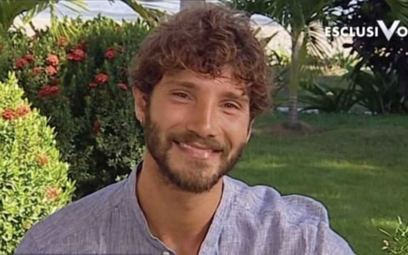 stefano de martino isola alvin jeremias
