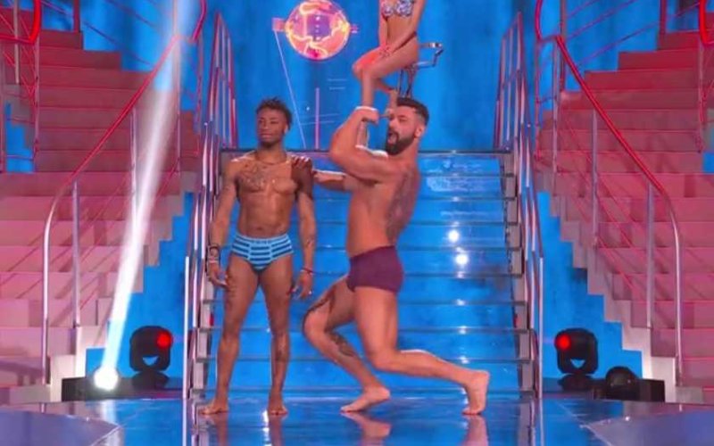 Ciao Darwin Sfilata Intimo Davide Golia 5