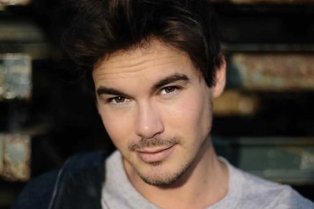 Tyler Blackburn gay coming out
