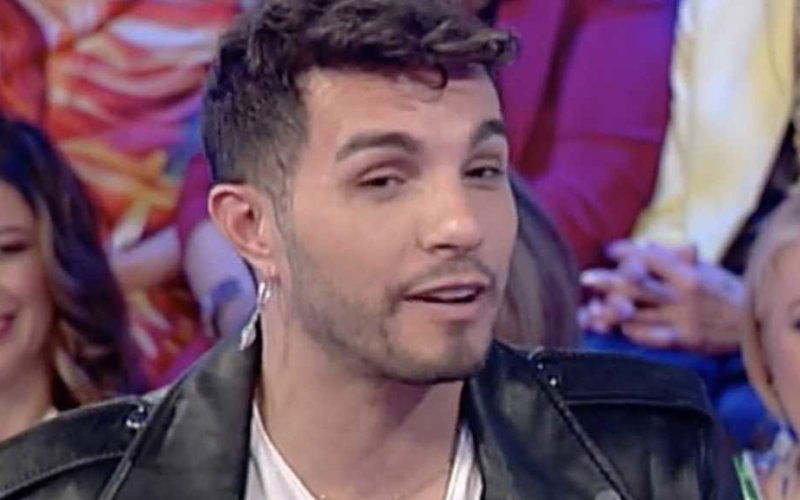 marco carta vieni d ame fidanzato
