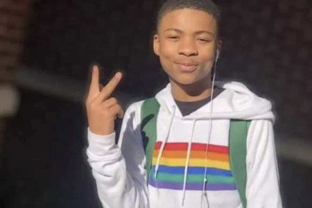 nigel shelby gay omofobia scuola