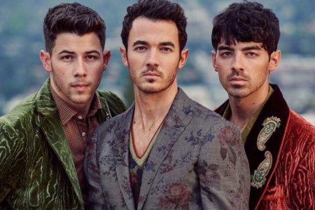 jonas brothers happyness album debut sales