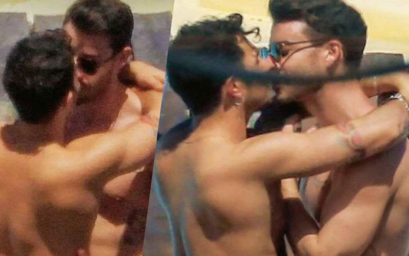 marco carta sirio baci gay coppia mykonos ibiza