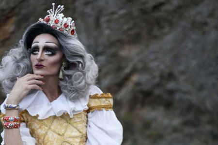 Lalique Chouette drag queen torre del lago bitchy pride