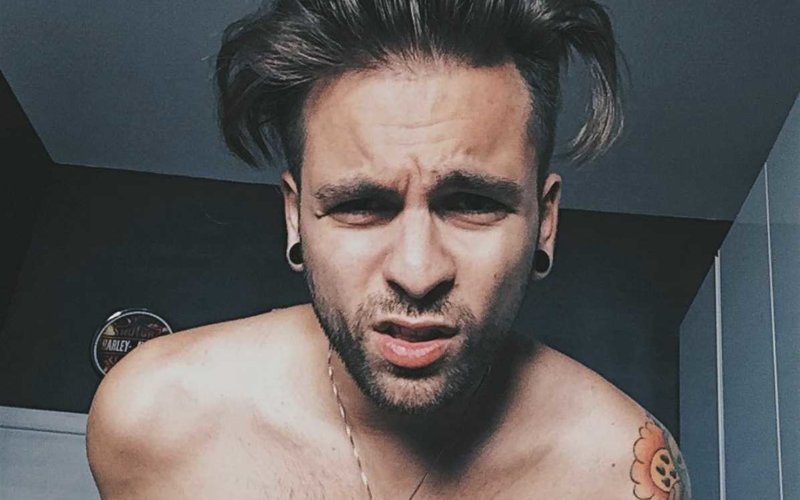 alessio bernabei donne leonesse gay
