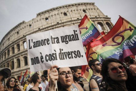 Un momento del Roma Pride 2016, Roma, 11 Giugno 2016. ANSA/ GIUSEPPE LAMI