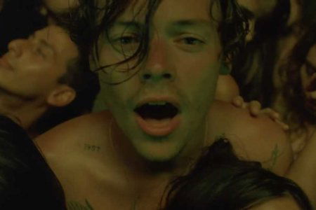 Harry Styles singolo Ligjts Up gay video