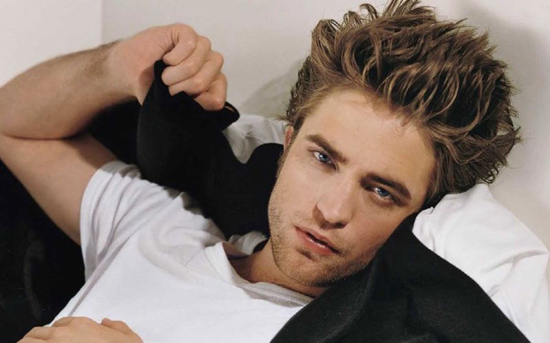 Robert Pattinson gay