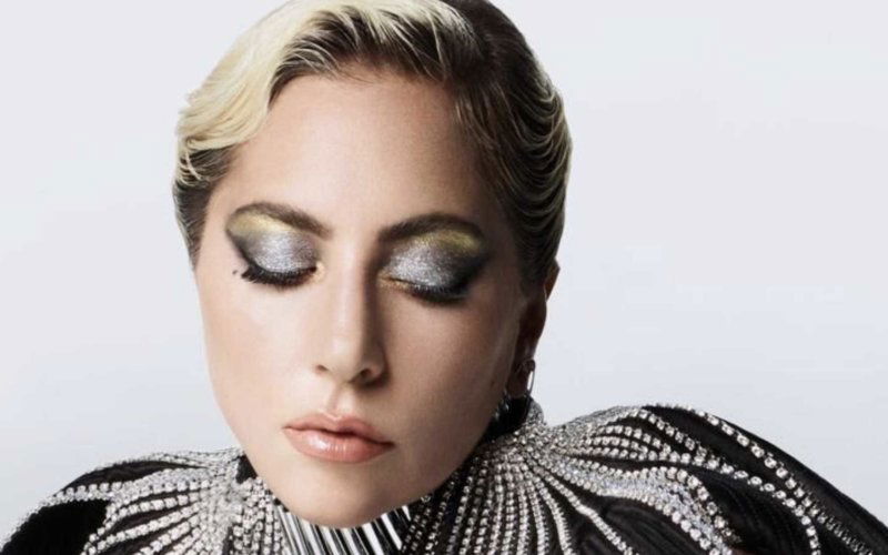 Lady Gaga Elle autolesionismo intervista