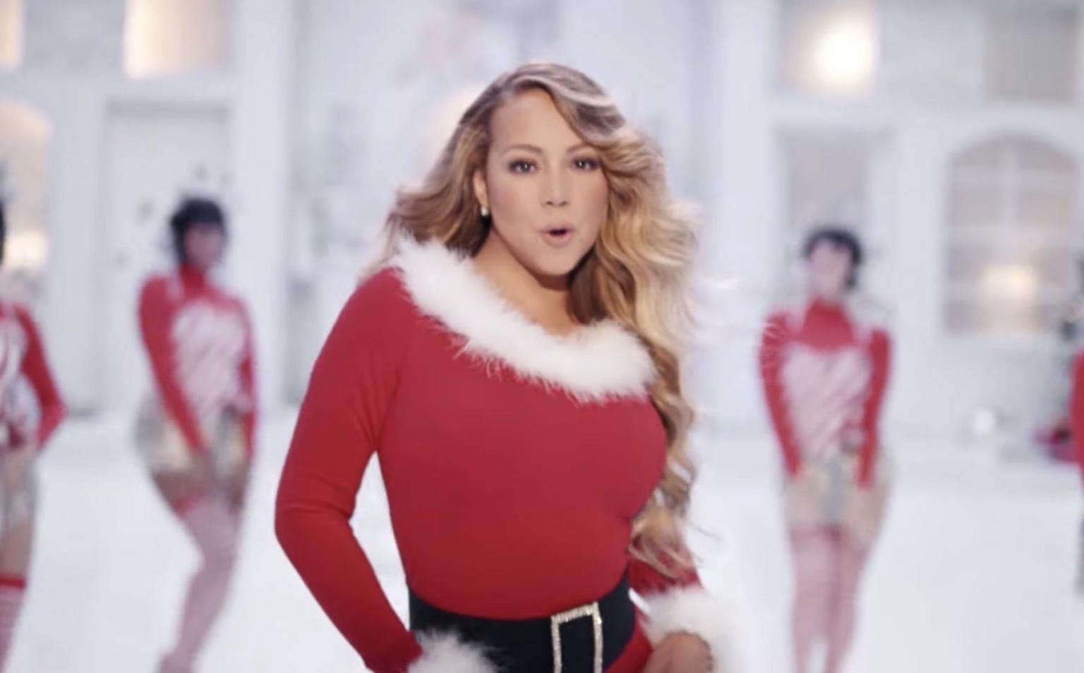 Mariah Carey, All I Want For Christmas Is You: ecco il nuovo video