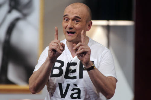 I 20 anni di Chi: Belen Rodriguez arrabbiata con Alfonso Signorini, lite con Mara Venier e il debole per Fedez article-post