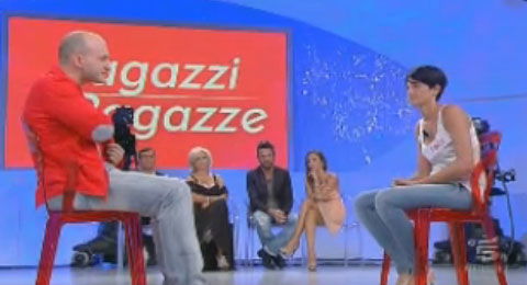 Uomini e Donne, puntata di venerdì 21 settembre; i nuovi Ragazzi e Ragazze. Italo e Rosy, Manolo e Tania e Adriana e Alexio in studio – FOTO article-post