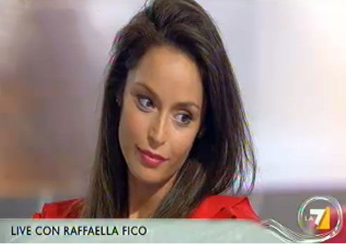 Cristina Parodi Live, Raffaella Fico sul figlio che aspetta da Mario Balotelli: “L’ha voluto anche lui, dovevamo sposarci” article-post