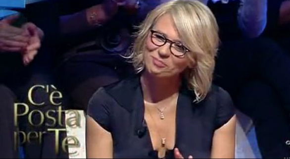 Ascolti Tv, 6 ottobre 2012: C’è Posta per Te vince ancora con 4,9 mln contro Ti Lascio una Canzone fermo a 4 mln preview