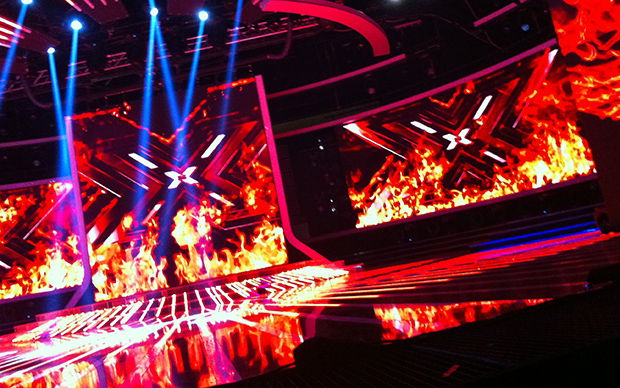 X Factor 6, stasera il nuovo Live show con doppia eliminazione: ospiti e brani article-post