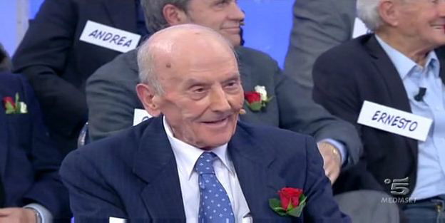 Uomini e Donne, trono Over: è morto Giuseppe. Il saluto di Maria De Filippi e della Redazione article-post
