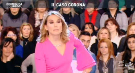 Il caso Fabrizio Corona a Domenica Live e la telefonata della mamma Gabriella: “La produzione ha preso un bel granchio” article-post