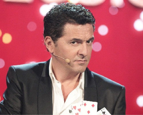 La grande magia – The Illusionist, al via stasera su Canale 5 il primo talent sulla magia con Teo Mammucari preview