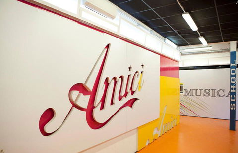 Ex ballerino di Amici diventa padre: le prime foto con la figlia preview