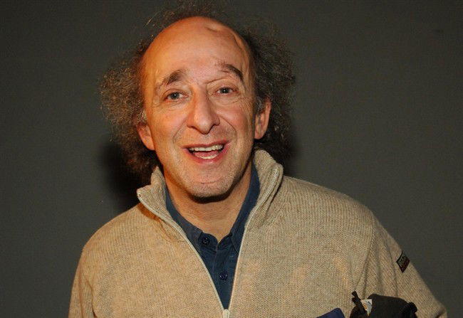 Malore per Bruno Arena dei Fichi d’India durante la puntata di Zelig: emorragia cerebrale; ora in rianimazione preview