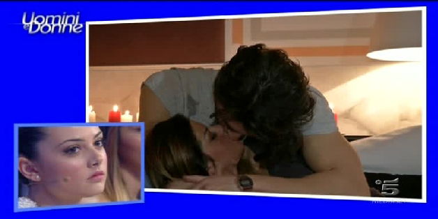 Uomini e Donne, anticipazioni: Andrea bacia Francesca e Gabriela, Claudia abbandona il programma. Alessandro polemico e arrogante preview