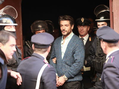 Ascolti Tv, 8 febbraio 2013: Il clan dei camorristi a 4,8 mln; Riusciranno i nostri Eroi a 3,3 mln; Racconti incantati a 2,9 mln article-post