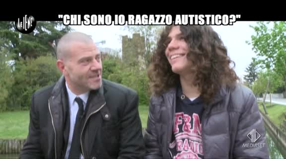 Le Iene Show, tra i servizi di stasera: il caso di Sara, la ragazza anoressica; Andrea, il 19enne autistico e le finte interviste ai Vip preview