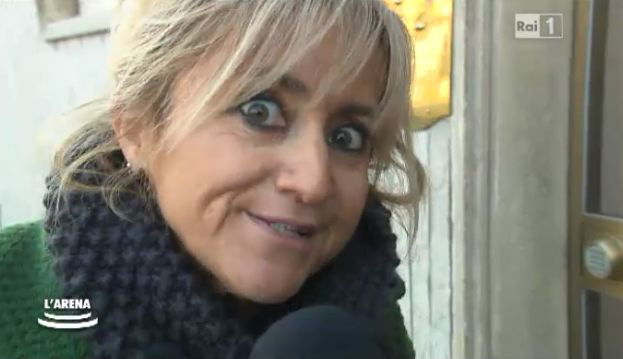 Sanremo 2013, Luciana Littizzetto a L’Arena: non si parlerà di politica; spazio all’improvvisazione sul palco preview