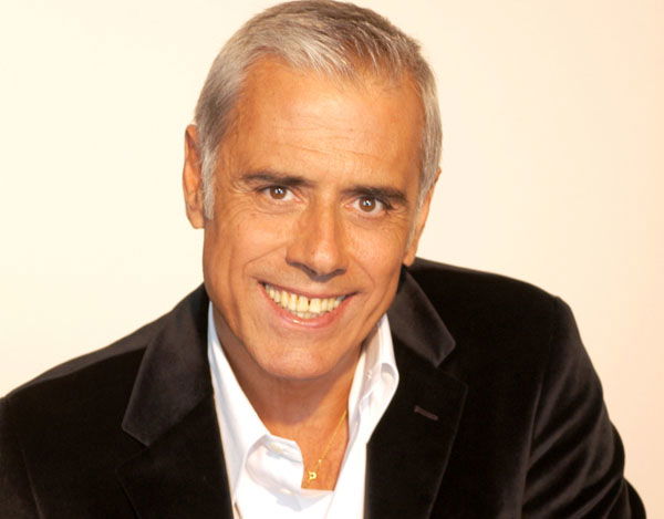 Cielo che Gol!, Teo Teocoli nei panni di Mario Balotelli; Max Pezzali e Tata Lucia tra gli ospiti preview