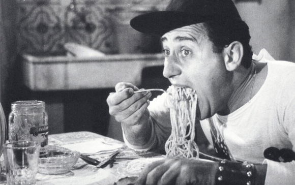 Omaggio ad Alberto Sordi: Un americano a Roma, stasera su RaiTre il primo film del ciclo Magnifico Albertone! preview
