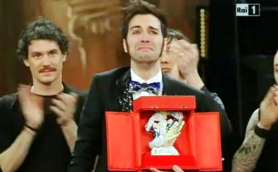 Sanremo 2013: Antonio Maggio vince la categoria Giovani con “Mi servirebbe sapere” – VIDEO preview