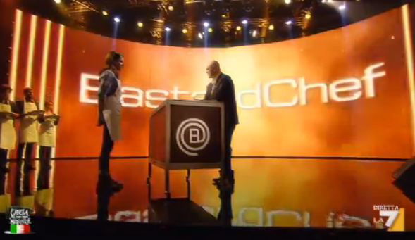 Maurizio Crozza torna con BastardChef, la parodia di MasterChef: “Vuoi che muoro?” – VIDEO article-post
