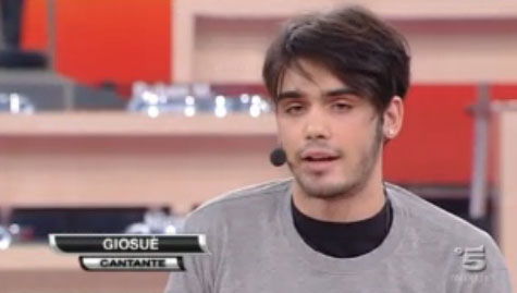 Amici 12, puntata di oggi 6 febbraio: Giosuè ed Irene in maglia grigia per volere di Grazia Di Michele preview