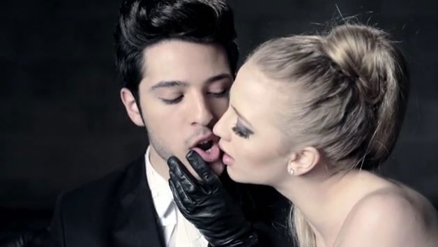 Amici: Giuseppe Giofrè torna con “Break” il singolo prodotto da Mara Maionchi – FOTO preview