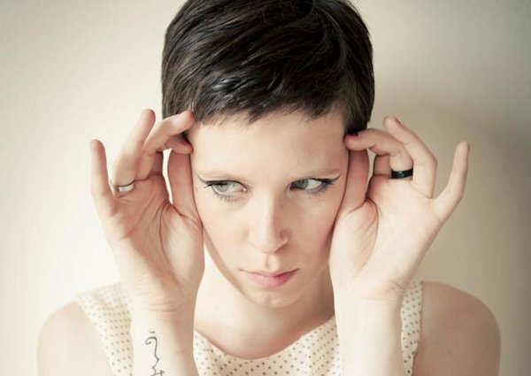 Sanremo 2013, i Giovani: Irene Ghiotto, “Baciami?” – TESTO e VIDEO preview