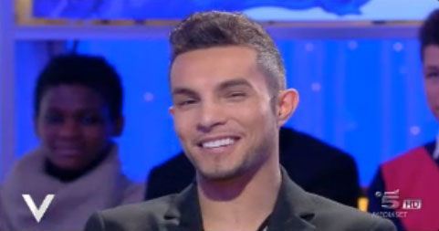 Marco Carta a Verissimo: dalla sofferenza del periodo di silenzio alla serenità ritrovata. “A Sanremo tiferò Annalisa” preview