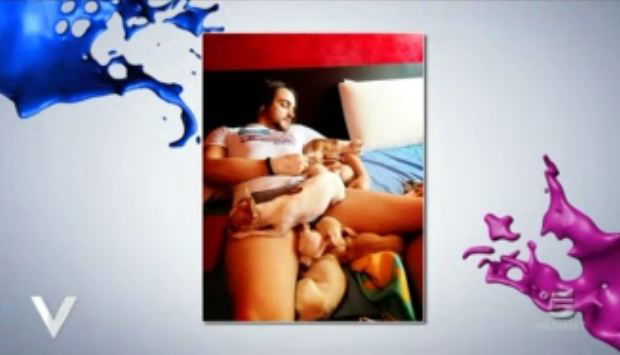 Verissimo, Silvia Toffanin e la parentesi fuori luogo su Valerio Scanu. Poi l’appello a Marco Carta: “Difendimi dai suoi fan!” preview