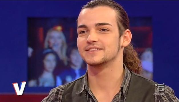 A Verissimo, Valerio Scanu dopo la gaffe di Silvia Toffanin; Serena Autieri, Syria, Mara Maionchi, Platinette e Nesli article-post