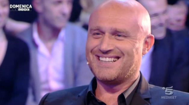 Domenica Live, Barbara D’Urso intervista Rudy Zerbi: “Mio padre è Davide Mengacci” – FOTO preview