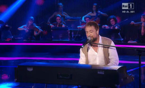 I Migliori Anni, stasera l’ultima puntata: chi vincerà la gara di Canzonissima? Claudio Bisio e Nek tra gli ospiti preview