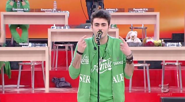 Amici 12, Emanuele Corvaglia canta il primo inedito di questa edizione: “Porta solo me” – TESTO e VIDEO preview