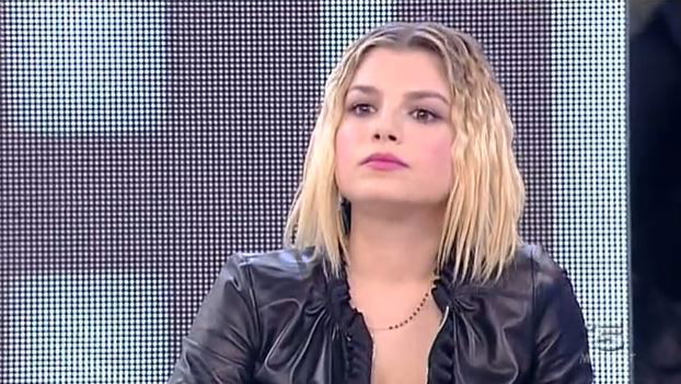 Amici 12: incontro in studio tra Stefano De Martino ed Emma Marrone – VIDEO article-post