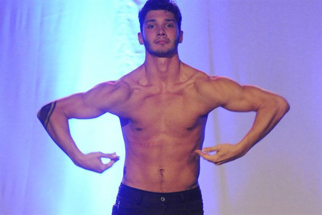 Amici 12, anticipazioni: Stefano De Martino assente, al suo posto Francesco De Simone. Anche durante il serale? preview