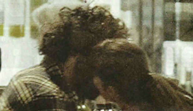 Quelli che: è nato l’amore tra Victoria Cabello e Barù? preview