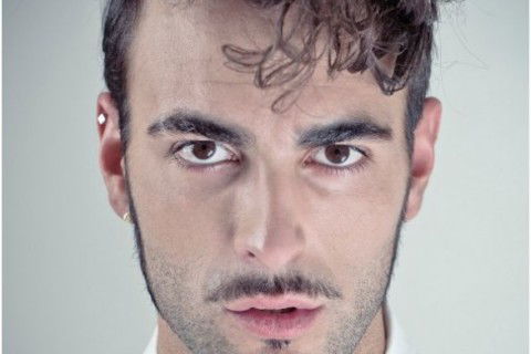 Marco Mengoni stasera a Neripoppins; il suo nuovo album è già Disco d’Oro preview