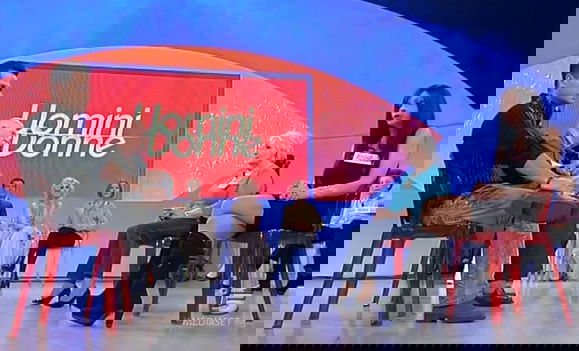 Uomini e Donne anticipazioni: Rossella lascia Renato, Barbara e Guido non si capiscono più preview